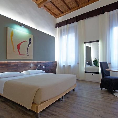 Alkimia Smart Rooms Феррара Екстер'єр фото