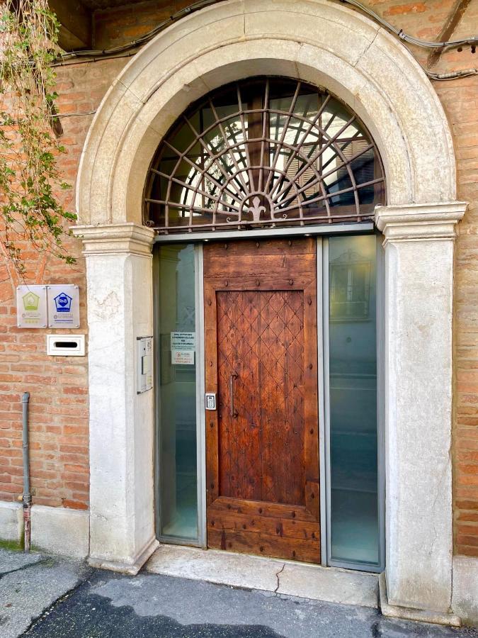 Alkimia Smart Rooms Феррара Екстер'єр фото