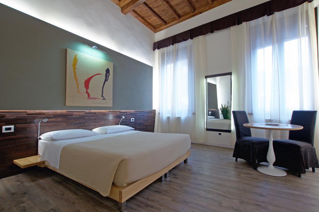 Alkimia Smart Rooms Феррара Екстер'єр фото