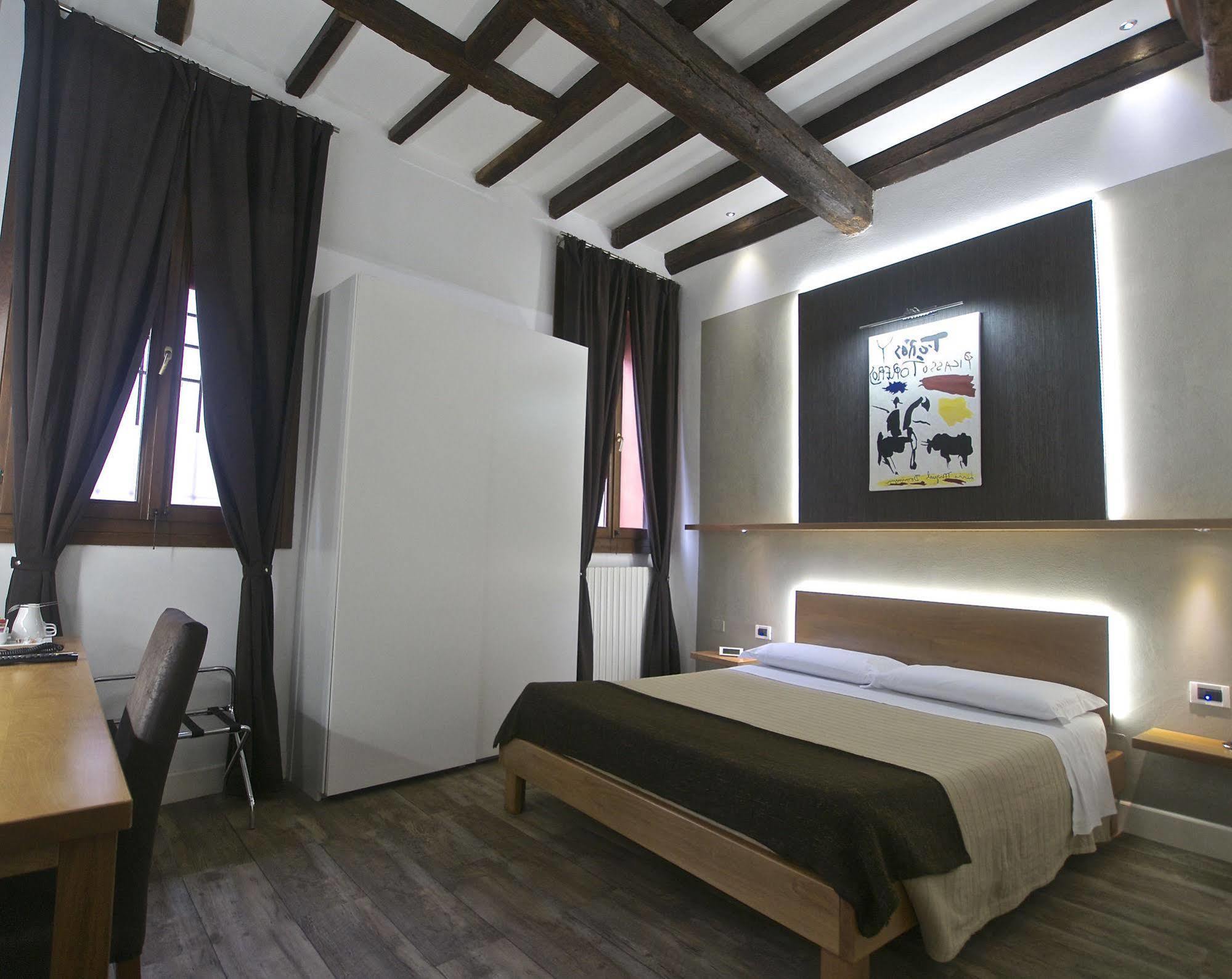Alkimia Smart Rooms Феррара Екстер'єр фото