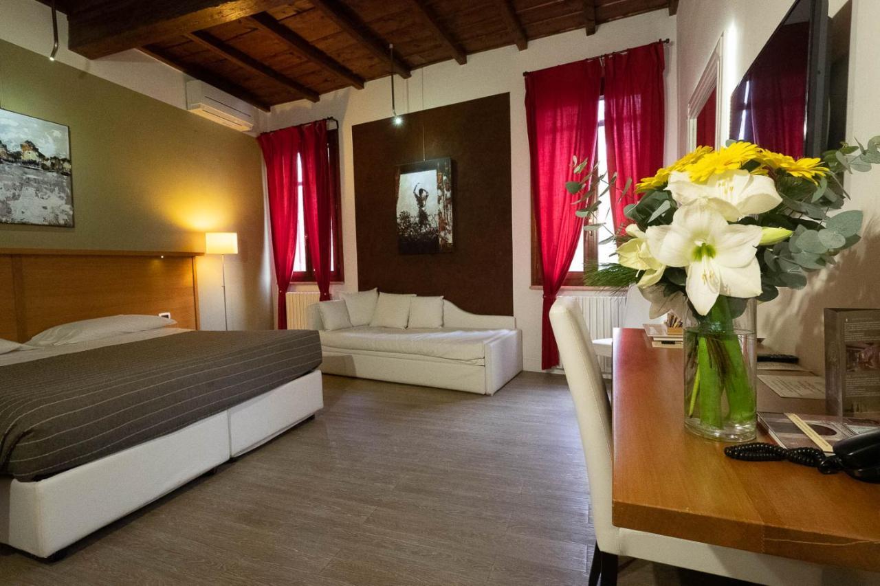 Alkimia Smart Rooms Феррара Екстер'єр фото